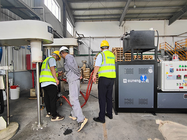 塑料瓶制造攪拌罐加熱模溫機「歐能機械」