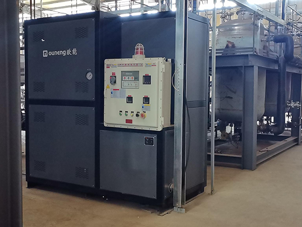 化工原材料反應(yīng)釜加熱防爆油式模溫機(jī)